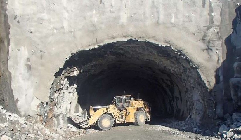 Cat 988 K sidetipp i tunnel