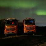Lastebiler i nordlys